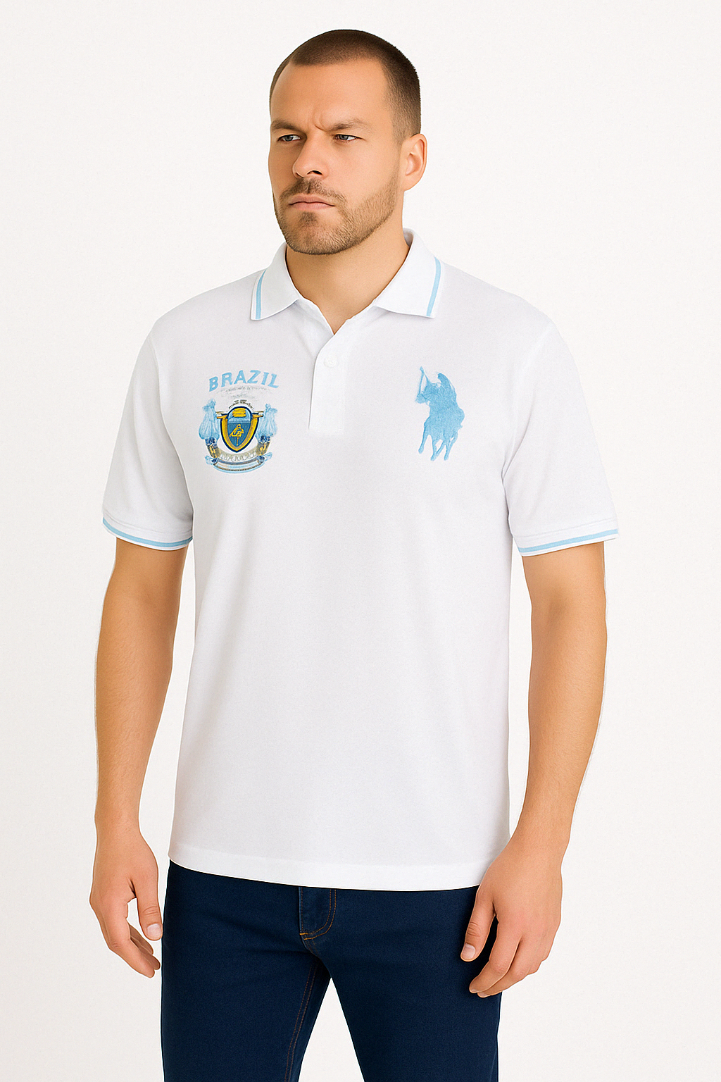Μπλουζάκι POLO Luciano Faketti Piquet Κοντό μανίκι βαμβάκι 100% ΣΧΕΔΙΑΣΤΙΚΟ με δυο κεντήματα Aπο ανεξίτηλες κλωστές ΕΛΛΗΝΙΚΗΣ ΡΑΦΗΣ  σε χρώμα λευκό