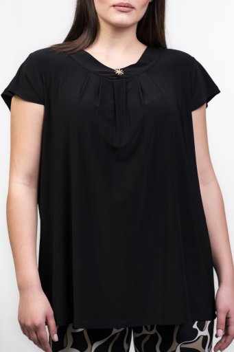 ΜΠΛΟΥΖΑ ΜΕ ΣΟΥΡΙΤΣΕΣ ΣΤΟ ΛΑΙΜΟ